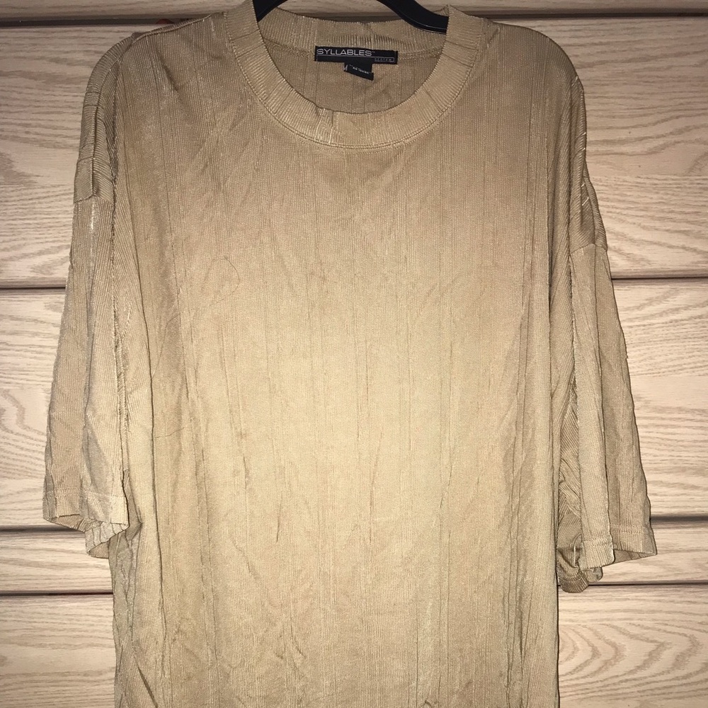 Short sleeve sweater shirt
